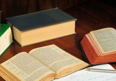 5 Tips for Choosing the Right Bible Translation for You blog image